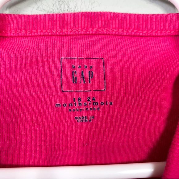 GAP • Graphic Long Sleeved Tee - Picture 5 of 5